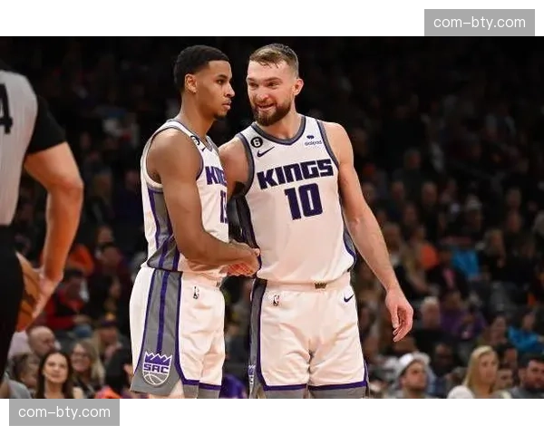 国王第三节仅得19分：进攻停滞与勇士防守调整对应关系